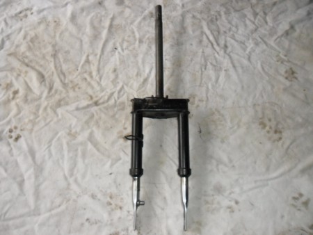 SUZUKI LETS ELSÓ TELESZKÓPSZÁR