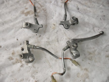 SUZUKI LETS FÉKKONZOLOK